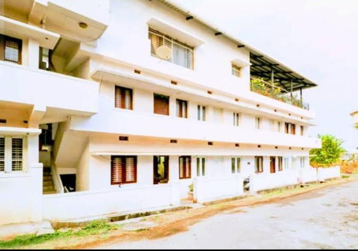 Wheel To Hills Stay Inn Service Apartments Chikmagalūr Exterior foto